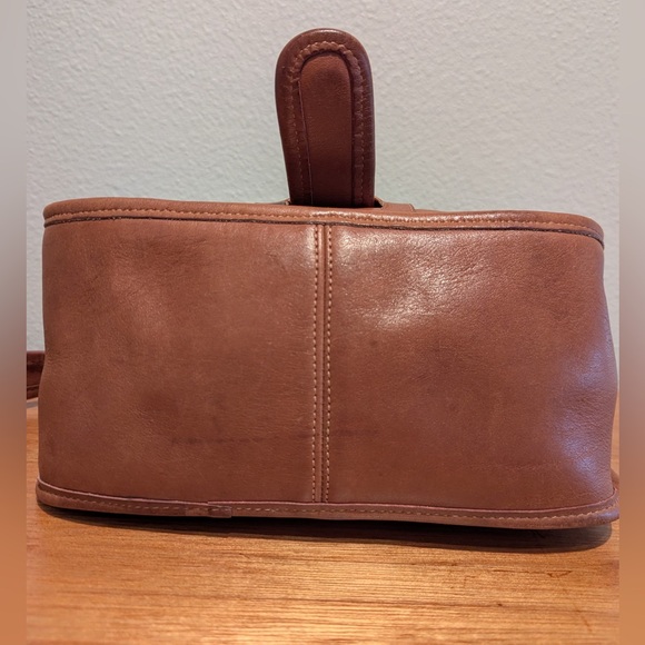 Vintage Coach Bonnie Cashin Large Courier Pouch in British Tan - Style 8920 - Picture 5 of 15